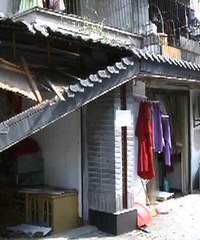 �þ��ţ��콵һ��Ԥ�ư壬�ϰ���һ��¥�������Ҵ���