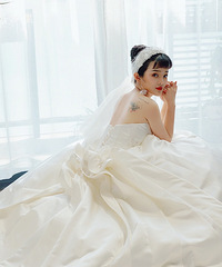 ��������Ԫ����ȥ��ױ���������޷���ױ�ݣ���Ȼ�ĳ��˺ձ���