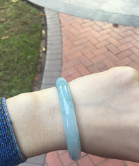 终于挑到喜欢的手镯,可以从翡翠坑里爬出来了