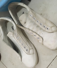 我能说我家小白鞋都是用这个洗白的吗,效果更好