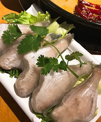 好久不见的何王氏串串,居然开到商场里面来了