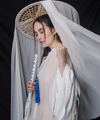 ����ͷ���ɰ��඼��ʼ�����ˣ���������ħ����ʦ��ͬ����ӣ�