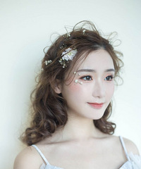 �þ���������ͣ�һ������ƮƮ��һ��С���£��Ҹ���ôѡ��