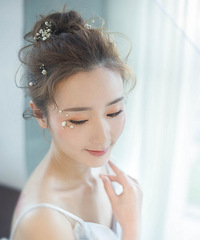 �þ���������ͣ�һ������ƮƮ��һ��С���£��Ҹ���ôѡ��