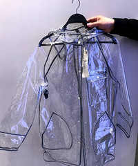 ZARA这件299的雨衣!你能接受吗?有点看不懂