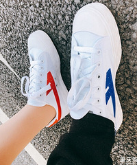 和男票的情侣鞋,给国货打call~