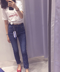 去HM童装看看会有惊喜,买到一条30块钱的牛仔裤