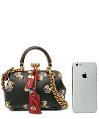 有点种草这个包包了,COACH专卖店有这一款吗?