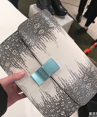 今天把近两年的买包预算用掉了!!!