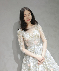 �߸��ӹ��ﴩ��βǰ͹���̳������ģ����Ʒ����ϸо��Լ��ǻ�����