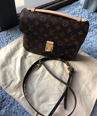 运气好到爆,在重庆国金买到老花邮差