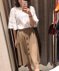 这个牌子新上的衣服太美了,每套都想买