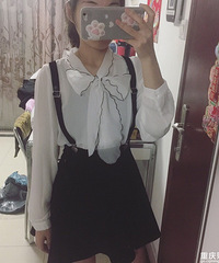 ��������£����Ͼ���С��Ů�����촩ʲô��