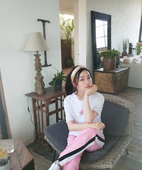 �������з���ɫ���Ǿ͵�һ���ɰ��ľ���Ů���ɡ�4�½��촩ʲô��