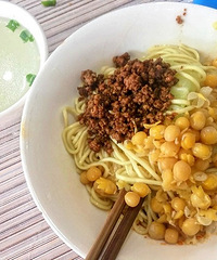 藏在渝中区卡卡角角里的美食,渝中区的老字号美食集合