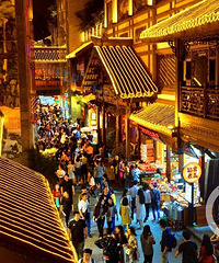 辟谣了!洪崖洞景区:暂不收门票