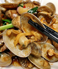 南滨路偶遇上过天天向上的龙虾店, 吃到今年第一顿小龙虾
