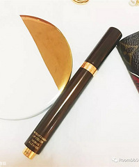 ��What's in mybag�������ҵİ���������ʲô