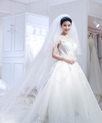 ֻ����ȥ�Ը�ɴ�����һ��С�Ķ����׵��˻�ɴ�գ���ʽŮ��ױ����