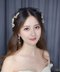 �Ͼ�����Ҳ���Ϲ����������ˣ���ױʦ�ĵ���ױ�տ���д��