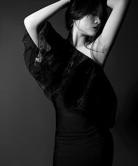 ��˵�ҳ���һ�Ź�������С�۾�����Ƥ��д��һ��������