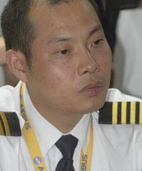 川航英雄机长是重庆人,点赞!