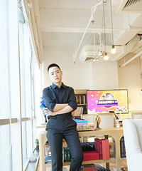 爱穿花花绿绿休闲装的街头小哥哥,换上西装逆袭成帅气绅士