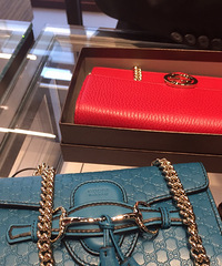 ����������ǰ�����˹��ֱ����һ��