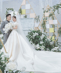 策划师新娘亲手搭建布置的超美婚礼现场,甜品台太美味瞬间被抢光