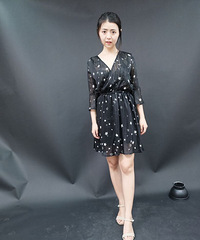 ��С������������һ���������һ�������ȡ��Ա�ֱ�������ڡ�