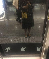 买了论坛最近火的小熊维尼包包30块,还可以