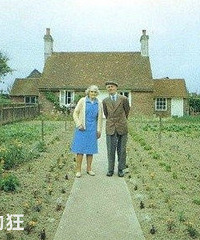 ����һ���Ϸ��ޣ�����ϲ��ÿ����ͬһ���ط�������������