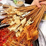 各式各样的肥肠串串