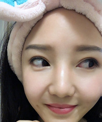 �ֲе����˸�ױ��ʦ�Ļ�ױ�࣬�о������Լ�����wanghongױ����