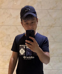 92年狮子,170身高,爱旅游,做饭,机车,养狗狗。