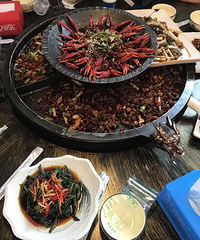 上个厕所,发现个闹市中的吃江湖菜的世外桃源