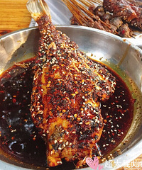 @袁师傅烤肉+阿亮凉糕+马路边边麻辣烫【舌尖上的世界杯】