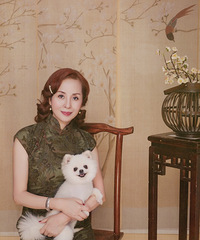 ��������һ���ر�ĸŮ�գ�������Ƭ��Ҷ�˵�������������