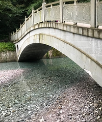 爬峨眉山看日出,还可以耍水