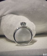 ֻ����Ƭ�Ͷ��µ���Ů����䣬ʵ�����Ƭ��100�����������