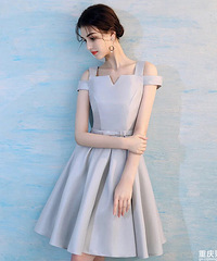 ѡ�˿�ÿ���ʵ�õİ���������ܵ�С�����Ŷ~