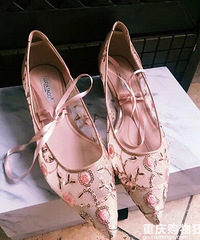 2000���³����Ļ�ЬƷ�ƣ�ʱ�����ʵ�ÿ�춼�봩����Get��