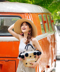 ���ߺͲݱ���Ǿ��䣬��ȥ���η������Ͼ�