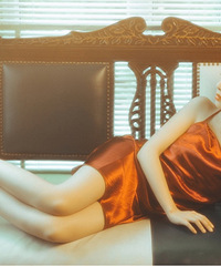 ��һ�������ĳԹ�����Ů����ã�