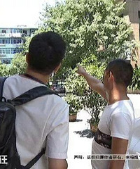 小伙深夜足浴店坠亡!监控显示被老板娘带进房间2次