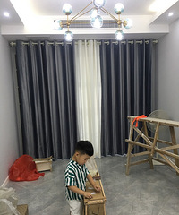 窗帘安装上了,整体感觉顺眼多了,效果自己喜欢就好