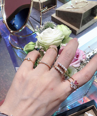 ���С�ڵ���Ʒ��ö���θ�ڣ�ÿ������£��Եø���ͣ������