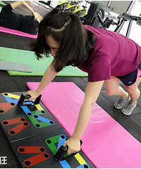 从61kg瘦到了49.2kg,现在我的肚子能隐约看到马甲线