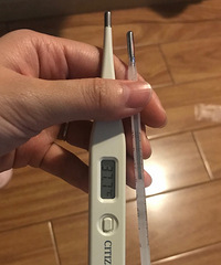 测体温,还是老物件好用