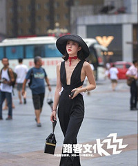 小姐姐们把天街走成了T台